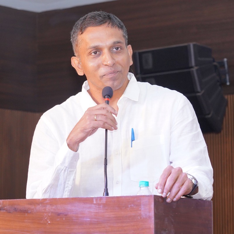 Headshot of Shammy Narayanan